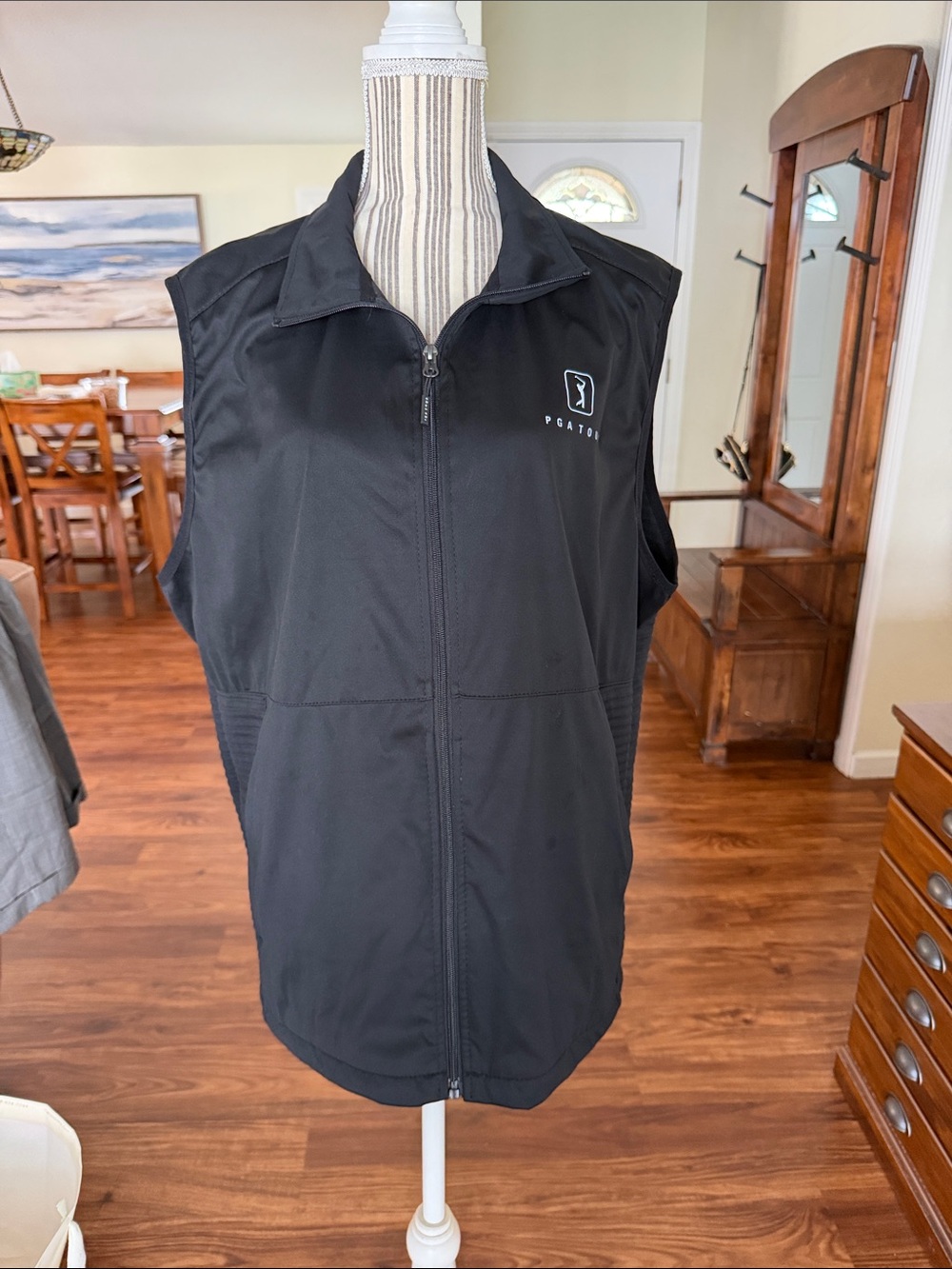 PGA Tour Black Full-Zip Golf Vest